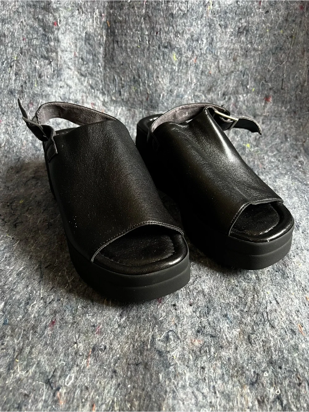Black leather Platform Sandals Seychelles